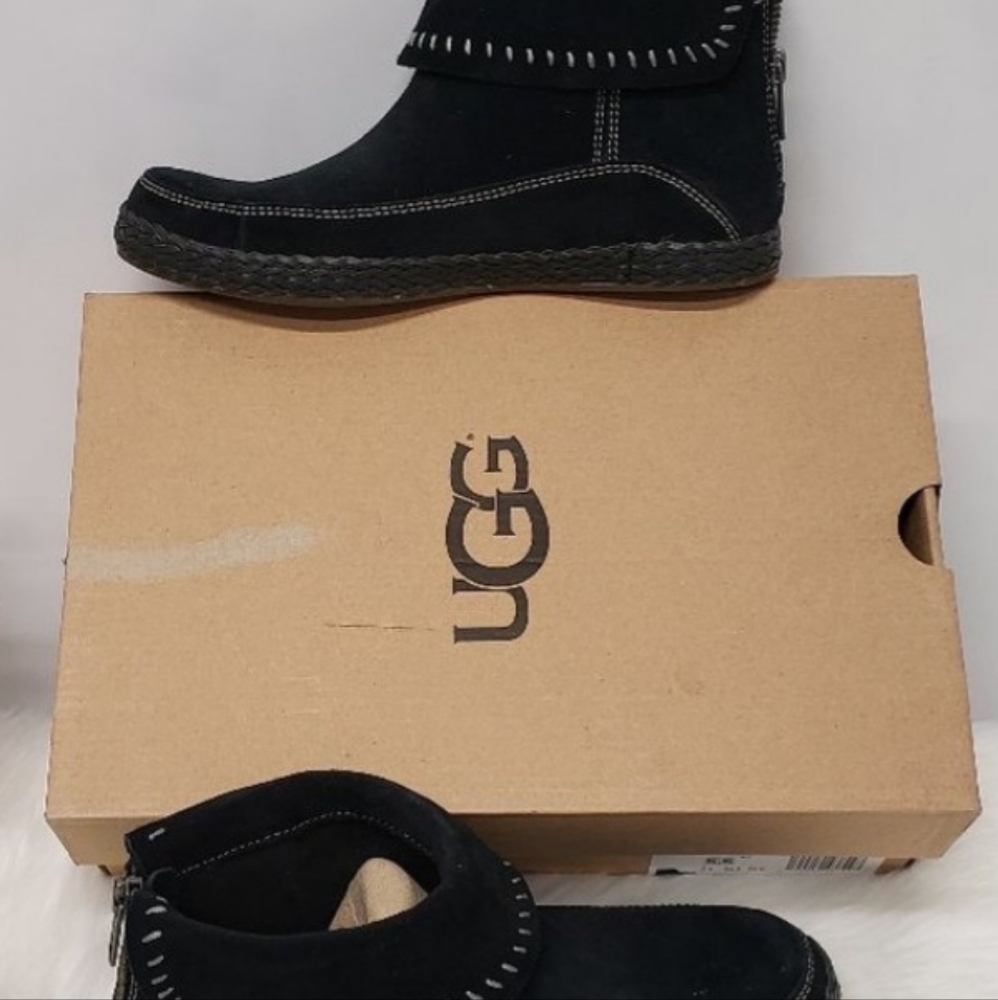 UGGs women booties